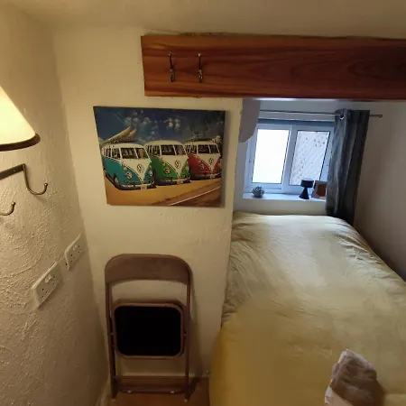 Homestay Cosy Bedroom In A Shared Maltese Townhouse Saint Julian's